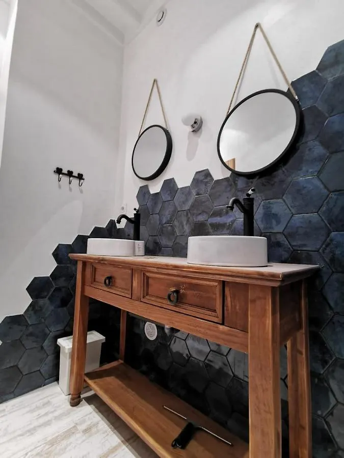 Bnb Jardin Vieux Port Panier Apartment Marseille Guest house