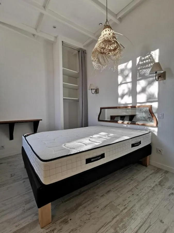 Bnb Jardin Vieux Port Panier Apartment Marseille Guest house
