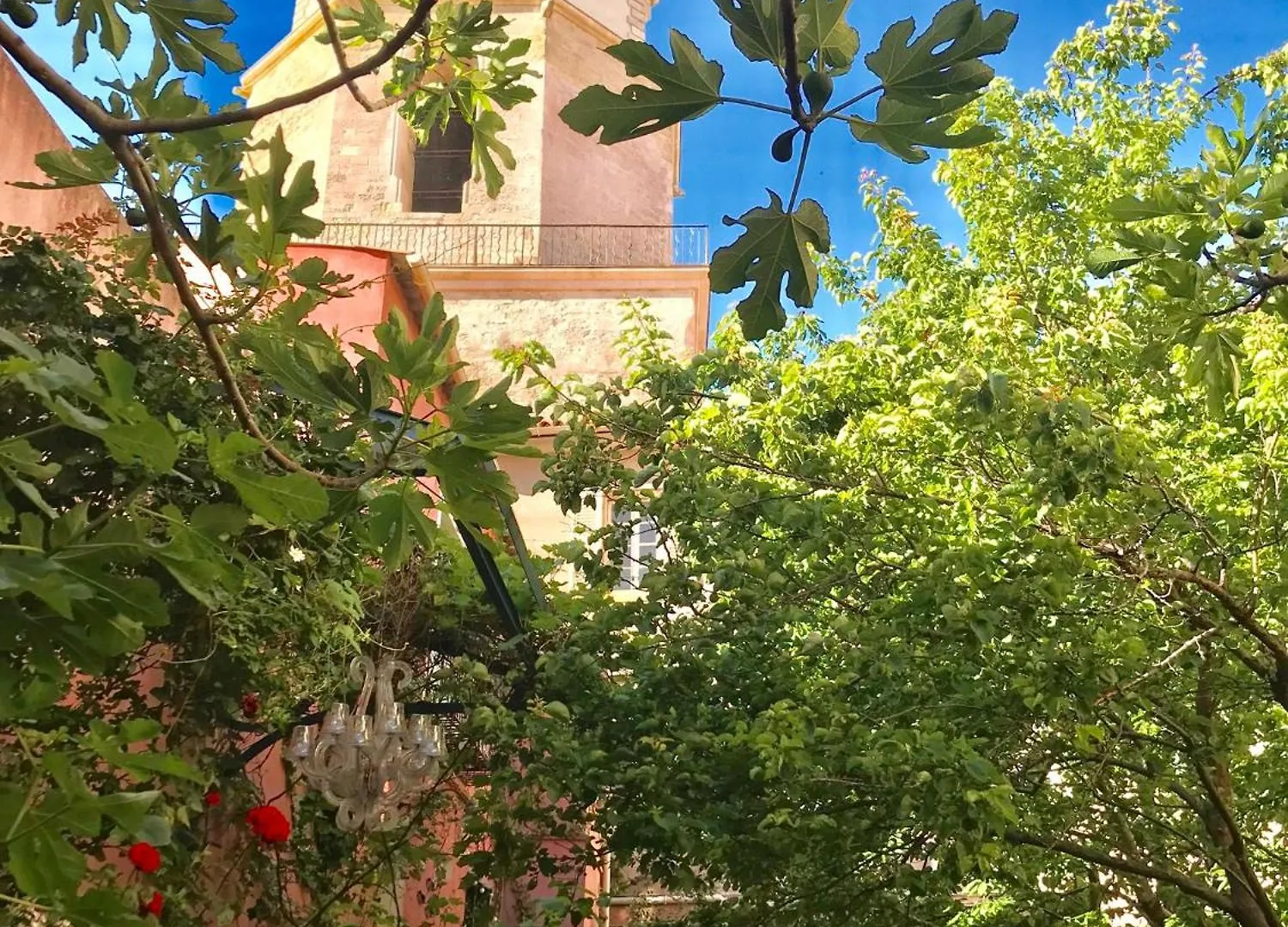 Guest house Bnb Jardin Vieux Port Panier Apartment Marseille France