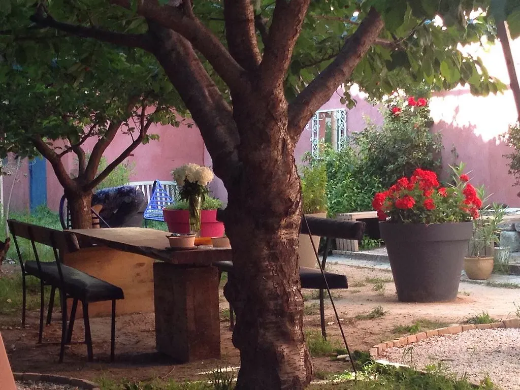 Guest house Bnb Jardin Vieux Port Panier Apartment Marseille